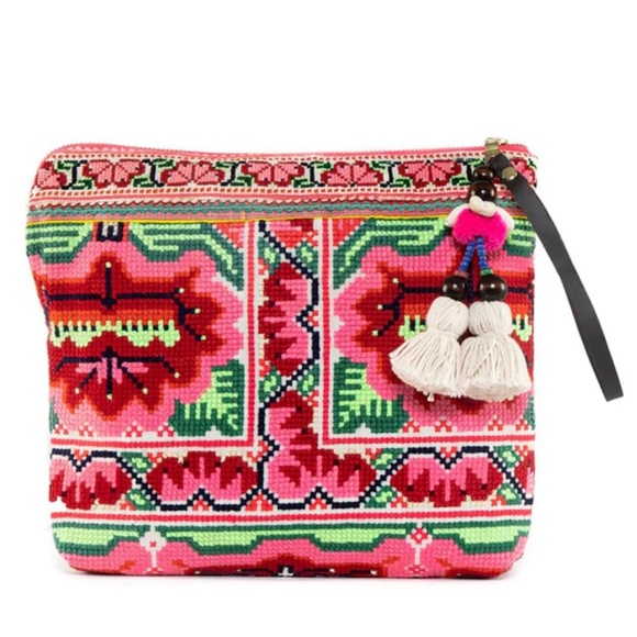 Famous! BNWT! Jade Tribe Hand Woven Clutch with Real Shells 🐚 from St. Barts!🏝 - Picture 4 of 4